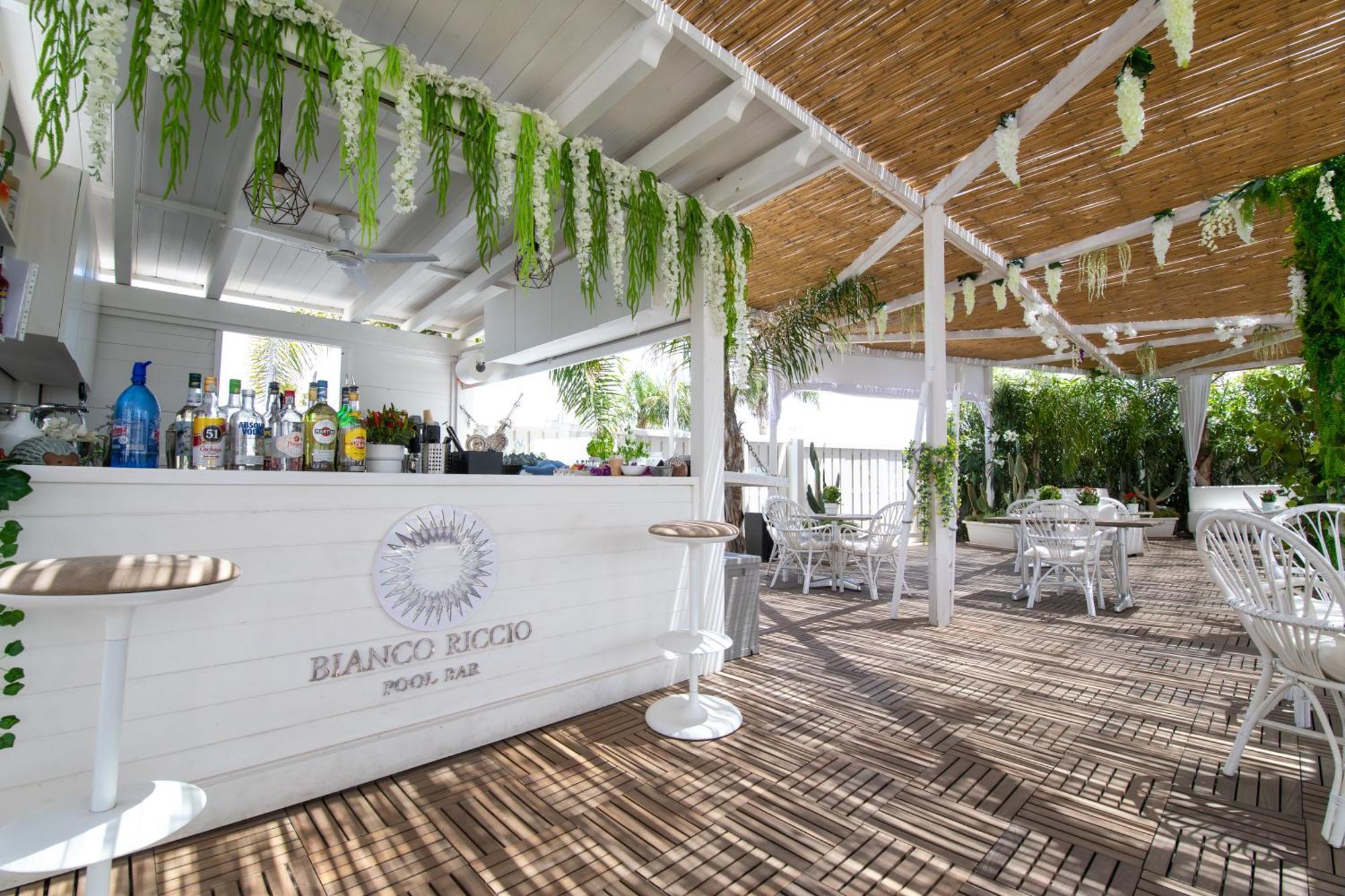 Bianco Riccio Suite Hotel Savelletri Exterior photo